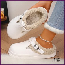 Pantuflas peludas de Eva